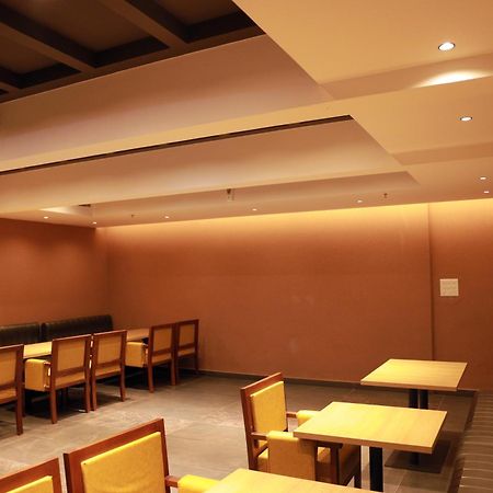 Viraj Retreat Hotel Mundrothuruth Exterior photo