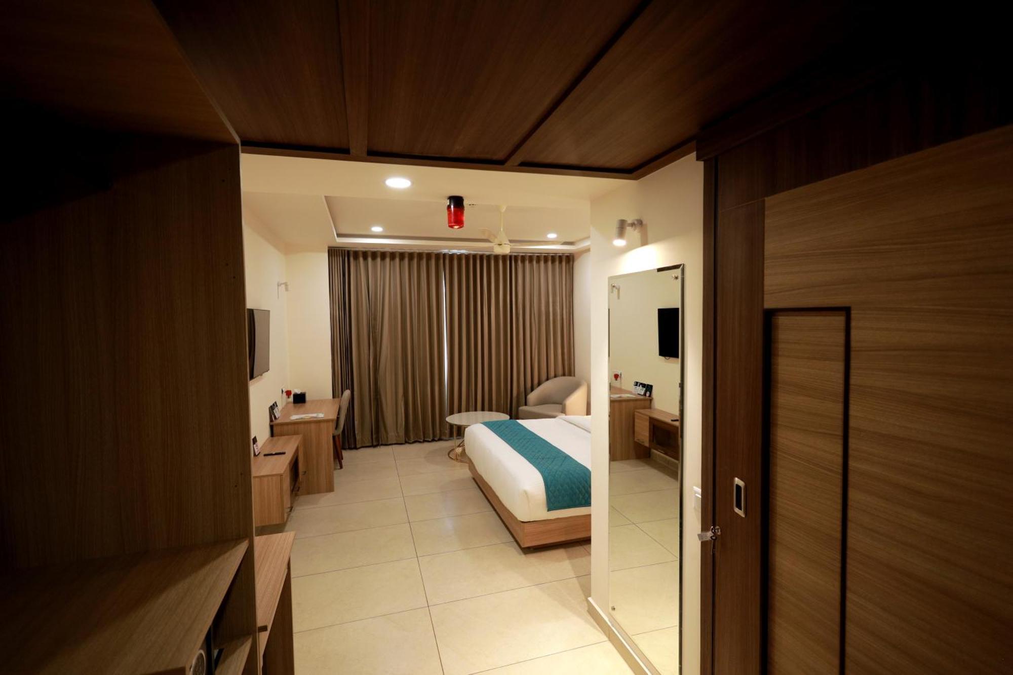 Viraj Retreat Hotel Mundrothuruth Exterior photo